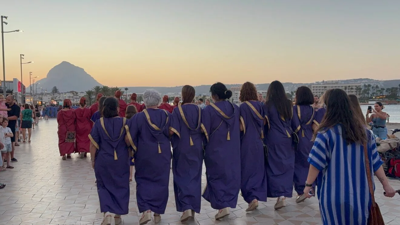 Desfile informal de Moros i Cristians en el Arenal de Xàbia 2026 (45)