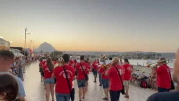 Banda de música en la Entraeta de Moros i Cristians en el Arenal de Xàbia 2026