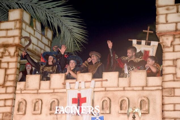 Imagen: El bando cristiano recupera el castillo y su territorio. Xàbia es cristiana. | Foto A.M.- Junta de Moros i Cristians