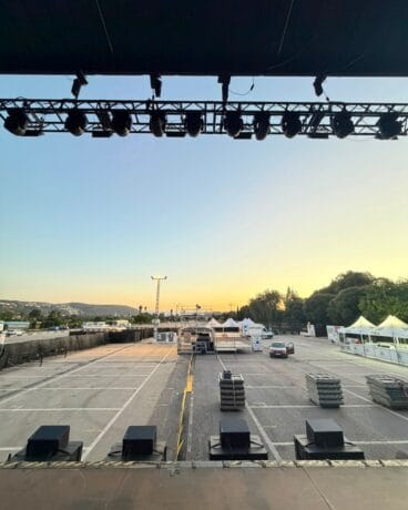 El verano ya está aquí y la música empieza a sonar en la costa