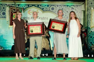 Entrega de los Premis Sant Jaume en la presentación de Moros i Cristians de Xàbia