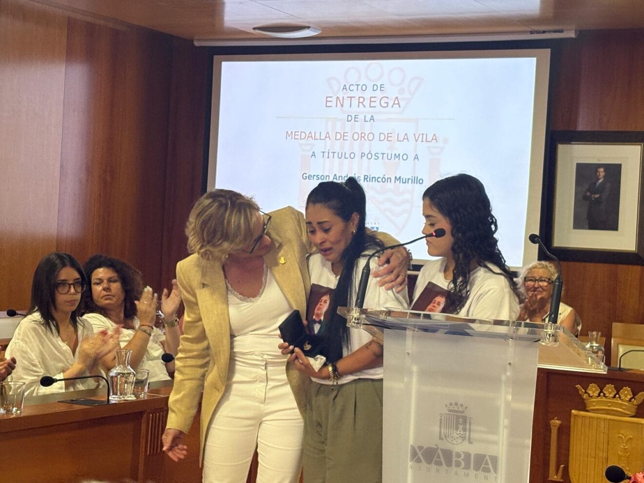 Homenaje y entrega de la Medalla de Oro de la Vila de Xàbia a Gerson Andrés Rincón (16)