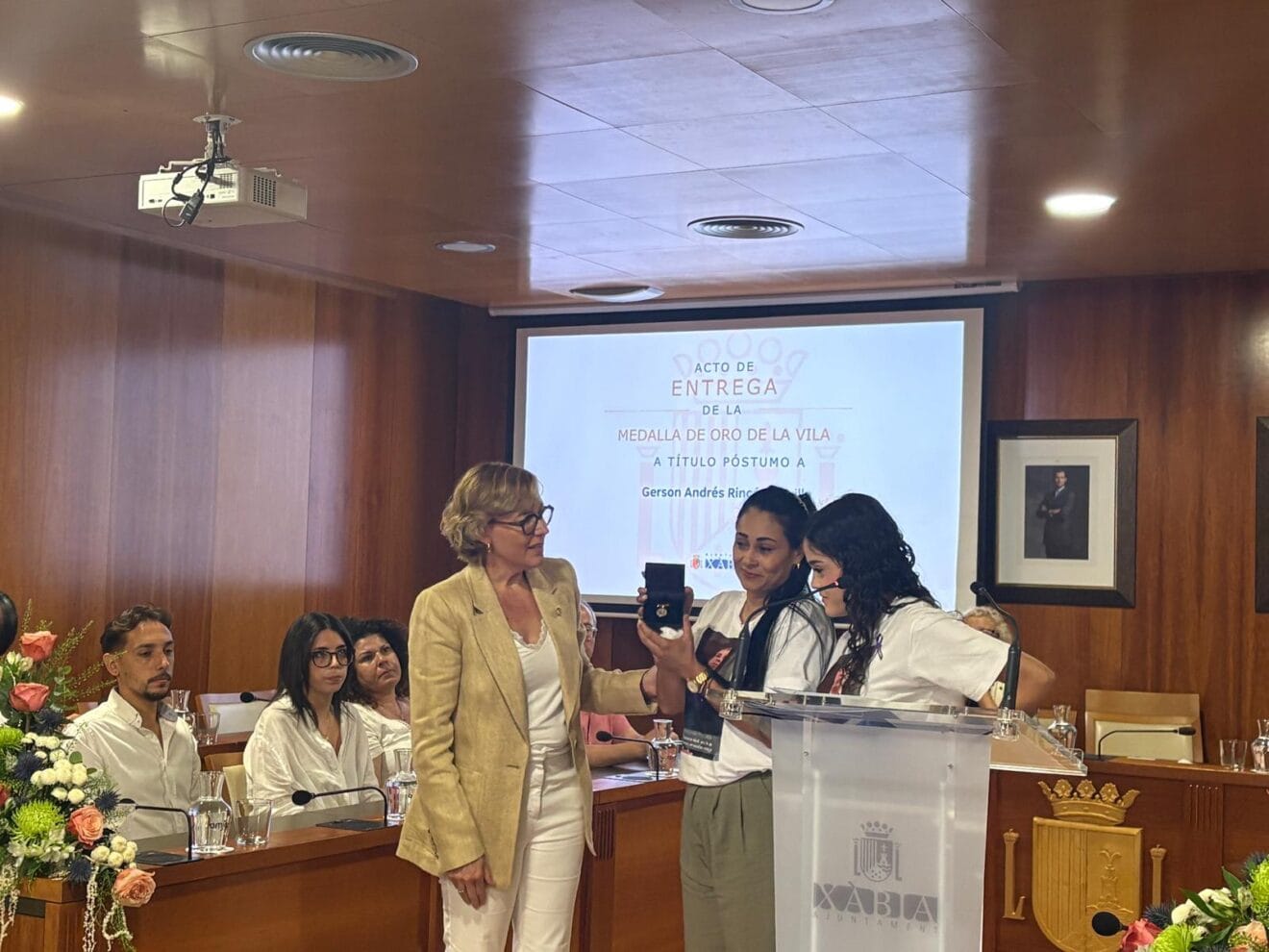 Homenaje y entrega de la Medalla de Oro de la Vila de Xàbia a Gerson Andrés Rincón