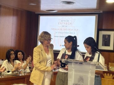 Homenaje y entrega de la Medalla de Oro de la Vila de Xàbia a Gerson Andrés Rincón (7)