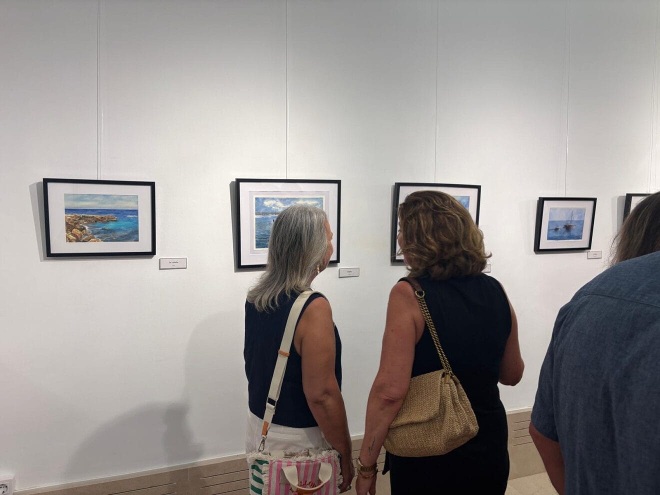 Inauguración de la exposición de acuarelas de María Rosa Torres (1)