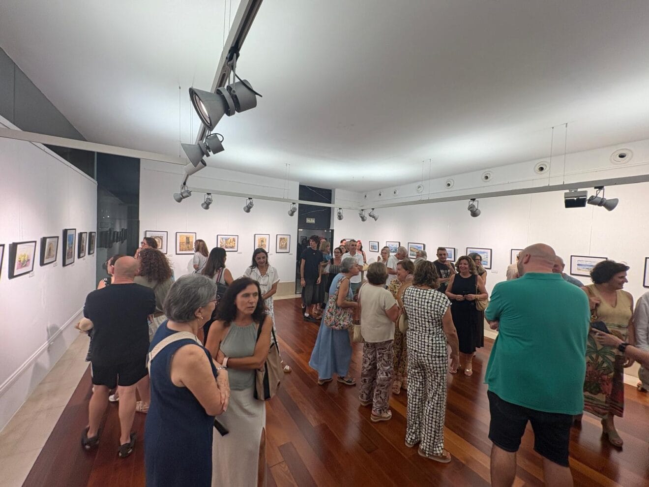Inauguración de la exposición de acuarelas de María Rosa Torres