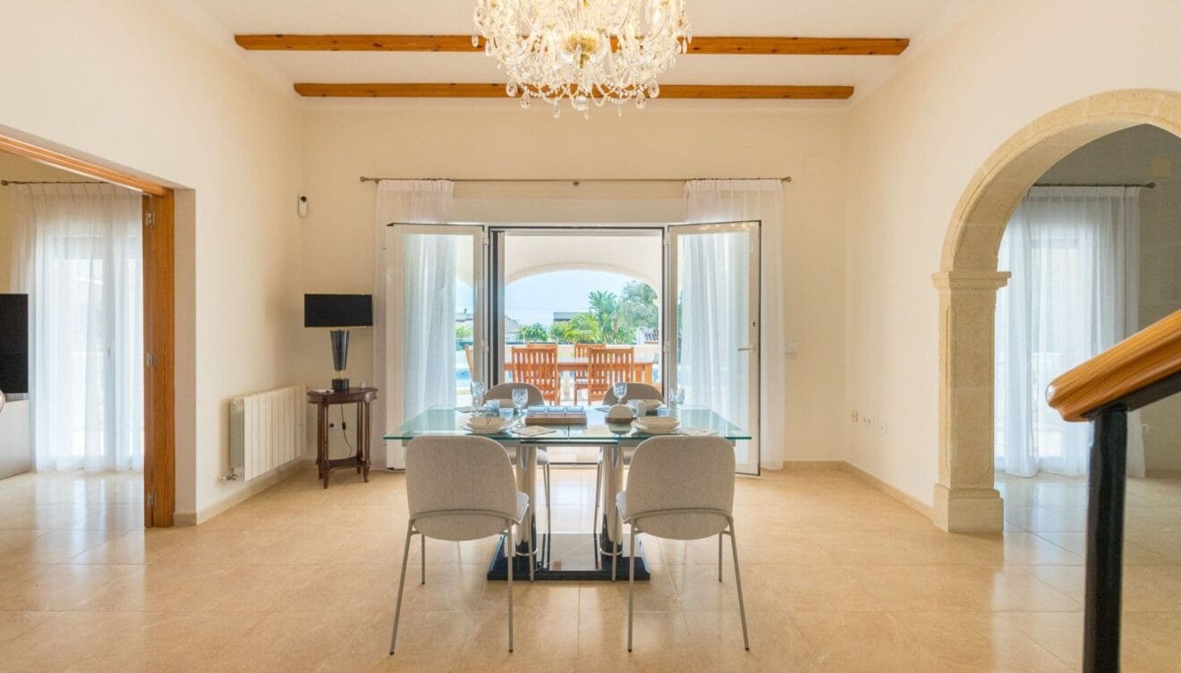 Interior confortable con vistas al mar de Xàbia