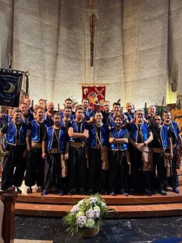Ofrenda de les filaes de Moros i Cristians a Sant Jaume 2026 (12)