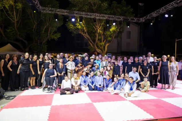 Imagen: Participantes en el Ajedrez Viviente 2026