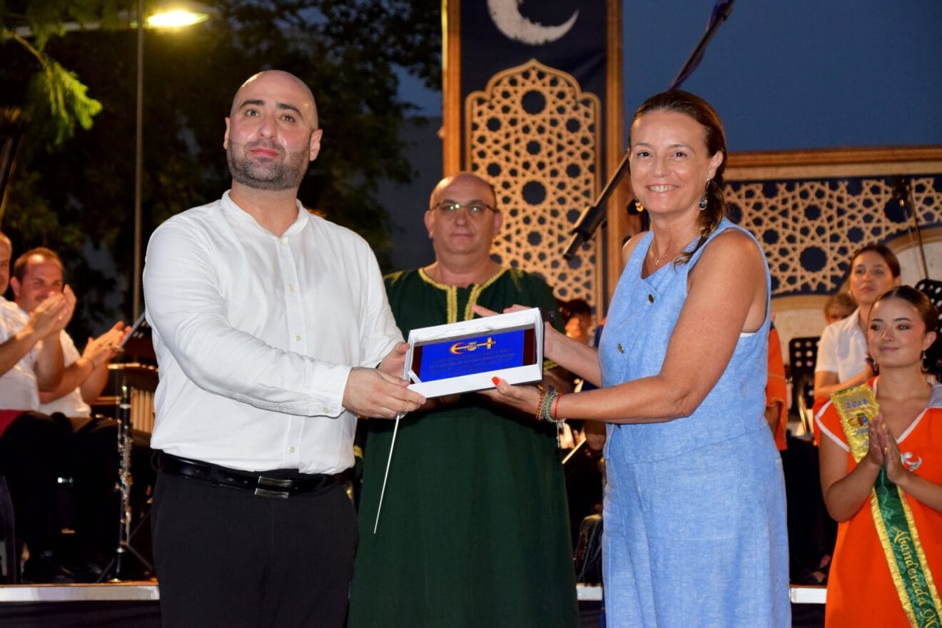 Reconocimientos en el Concierto de Música Festera Xàbia 2026 | Foto Álvaro M. - Junta Moros i Cristians