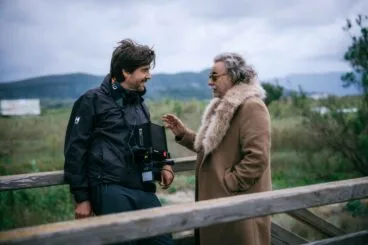 Roberto Bueso y Eduard Fernández durante el rodaje de El mal padre