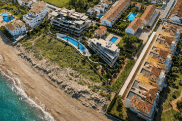 SEAFRONT PENTHOUSE ON THE FIRST LINE OF A SANDY BEACH IN DENIA www.costa-houses.com2