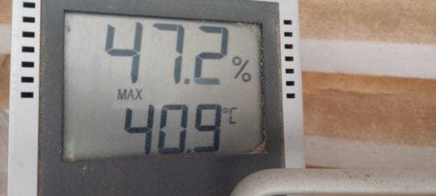 Imagen: Termómetro digital con los 40.9º registrados | Foto AEMET CV