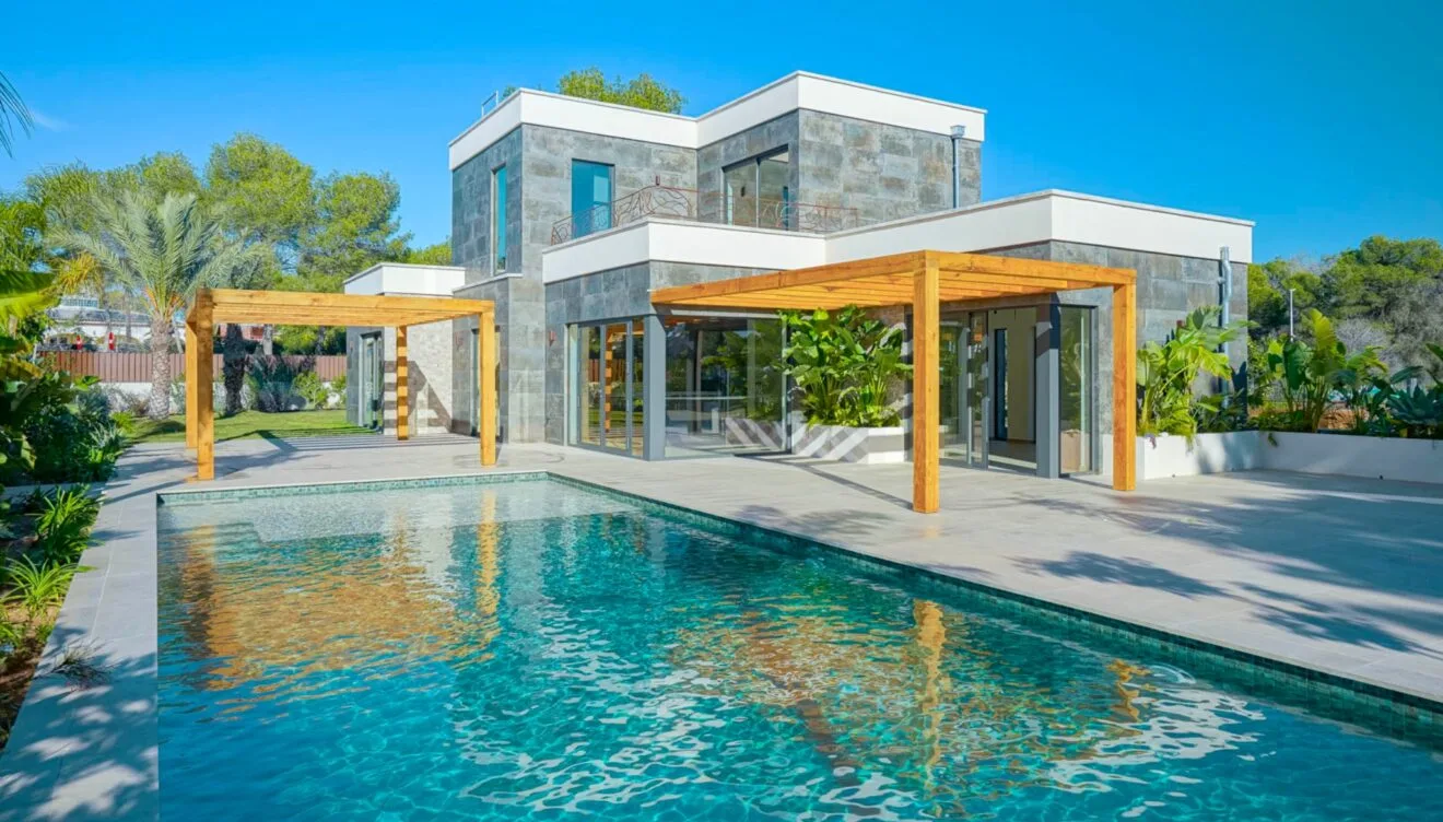 Ubicada en una de las zonas residenciales más tranquilas de la Costa Blanca
