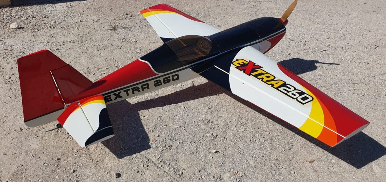 Uno de los aviones de Ángel Escales