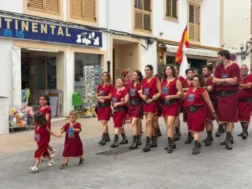 Visita al Centro Histórico y Ofrenda a Sant Jaume (11)