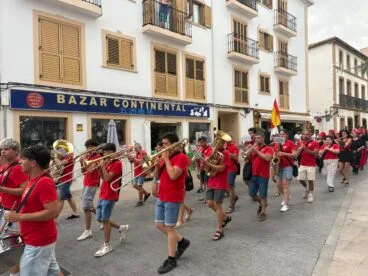 Visita al Centro Histórico y Ofrenda a Sant Jaume (14)