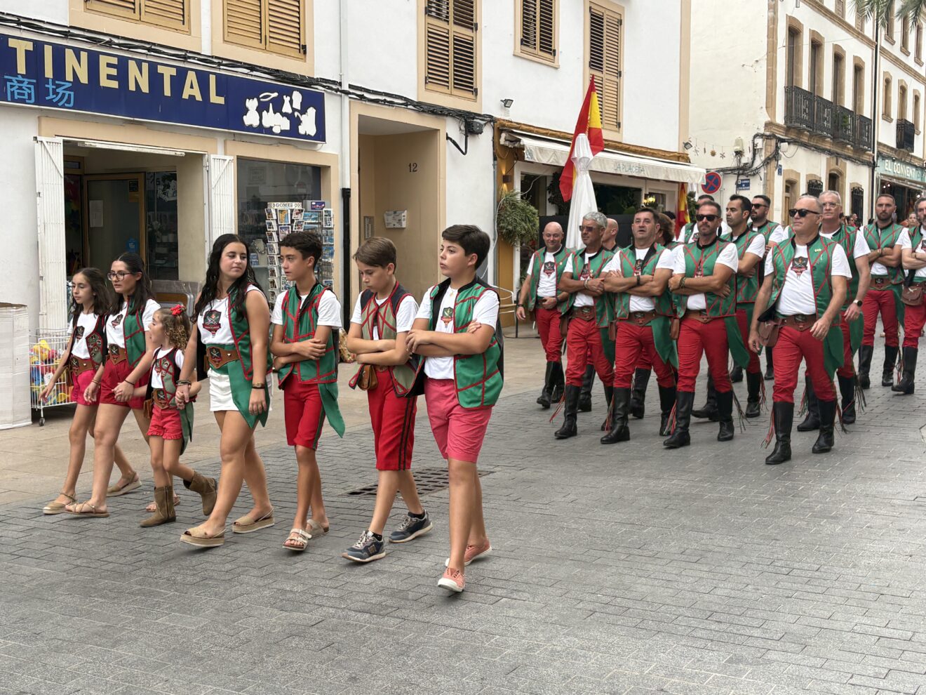 Visita al Centro Histórico y Ofrenda a Sant Jaume (19)