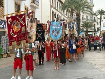 Visita al Centro Histórico y Ofrenda a Sant Jaume (2)
