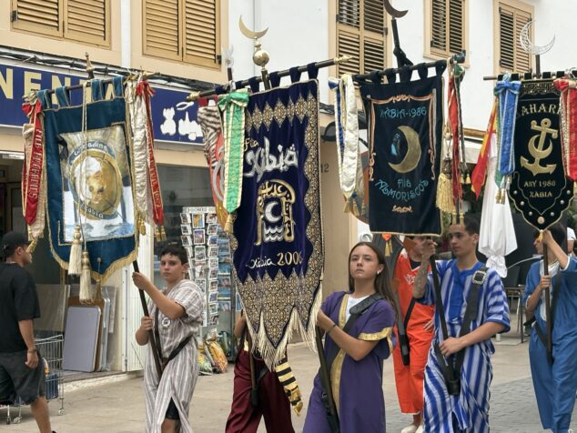 Imagen: Visita al Centro Histórico y Ofrenda a Sant Jaume