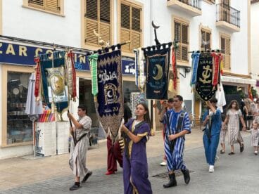 Visita al Centro Histórico y Ofrenda a Sant Jaume (23)