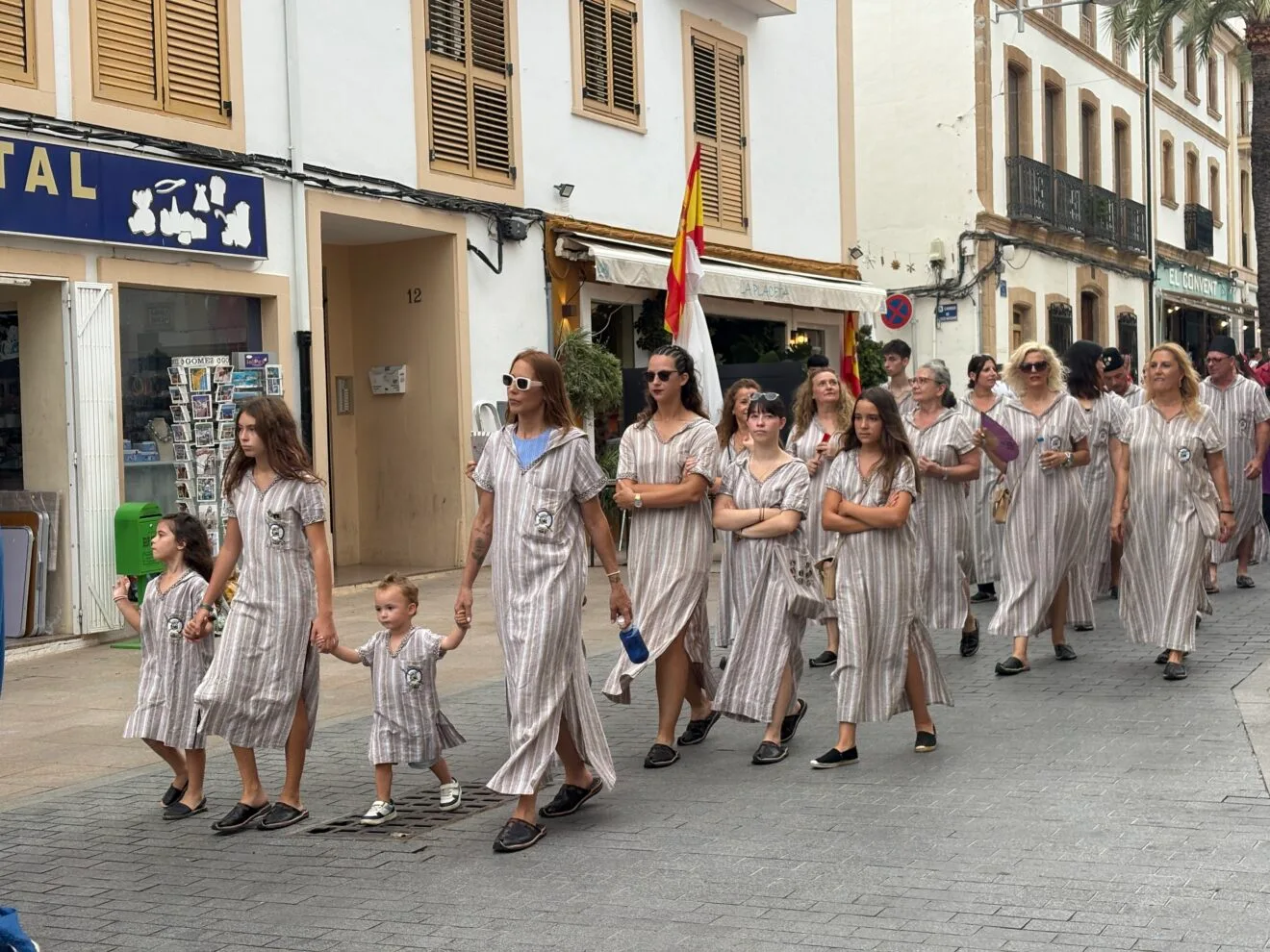 Visita al Centro Histórico y Ofrenda a Sant Jaume (24)