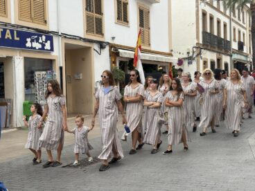 Visita al Centro Histórico y Ofrenda a Sant Jaume (24)