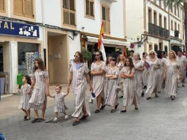 Visita al Centro Histórico y Ofrenda a Sant Jaume (24)