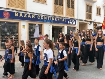 Visita al Centro Histórico y Ofrenda a Sant Jaume (28)