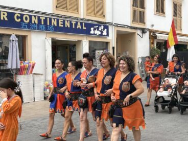 Visita al Centro Histórico y Ofrenda a Sant Jaume (6)