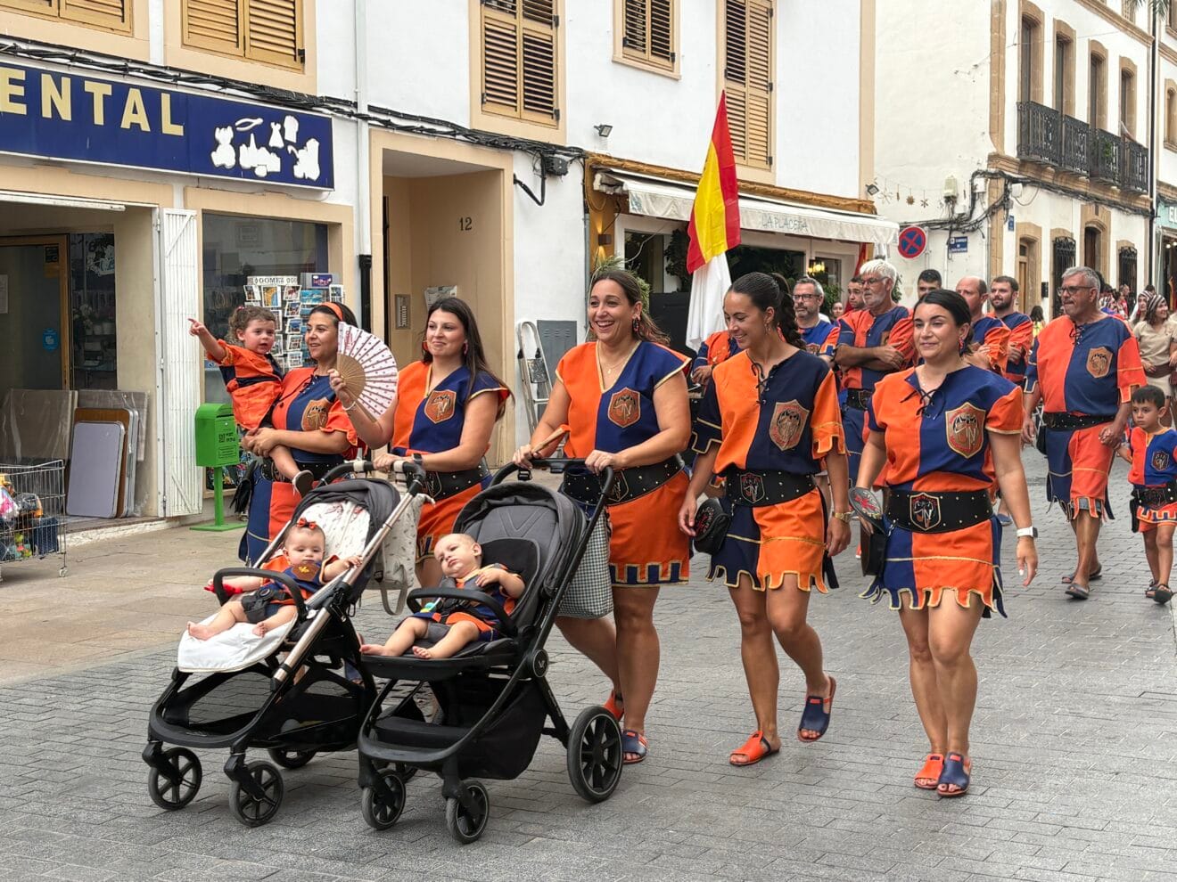 Visita al Centro Histórico y Ofrenda a Sant Jaume (7)