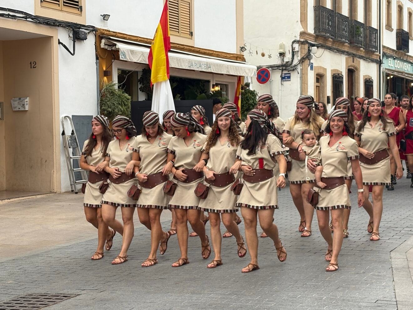 Visita al Centro Histórico y Ofrenda a Sant Jaume (9)