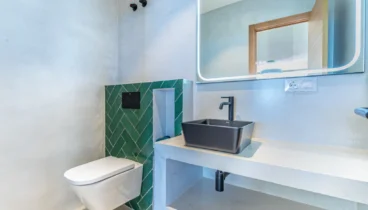 5 baños completos integrados en los dormitorios