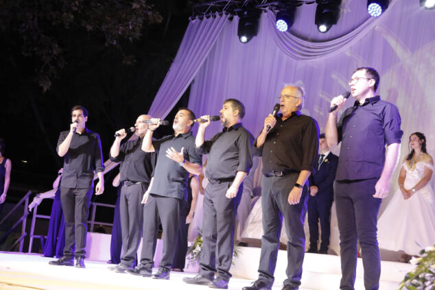 Imagen: Orfeón de Xàbia interpretando el Himno de Valencia