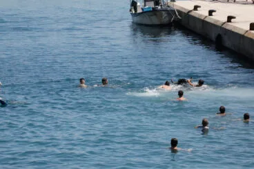 Ambiente en la primera sesión de Bous a la Mar 2026 y el baret (20)