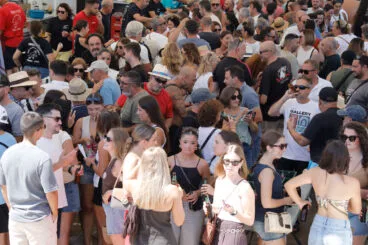 Ambiente en la primera sesión de Bous a la Mar 2026 y el baret (30)