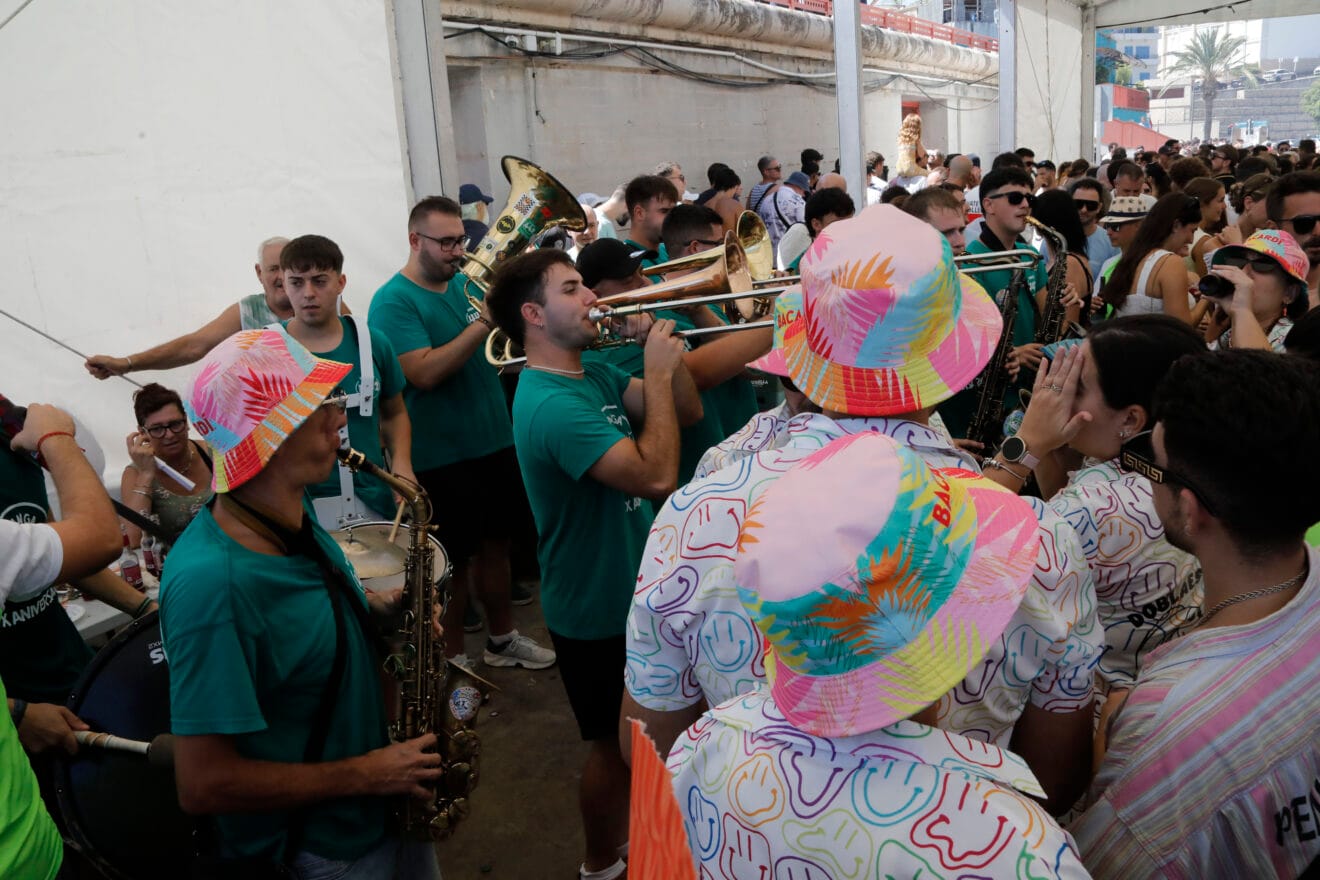 Ambiente en la primera sesión de Bous a la Mar 2026 y el baret (43)