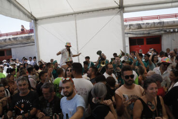 Ambiente en la primera sesión de Bous a la Mar 2026 y el baret (53)