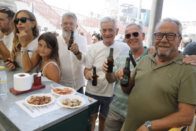 Imagen: Grupo de amigos en el Baret dels Bous