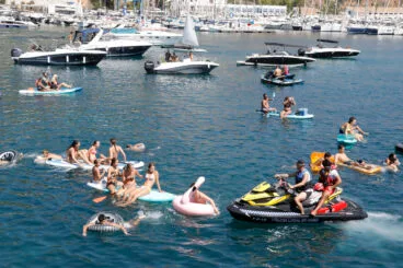 Ambiente en la primera sesión de Bous a la Mar 2026 y el baret (9)
