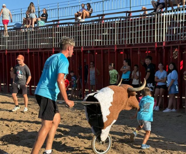 Imagen: Carretones en las Fiestas de Loreto de Xàbia