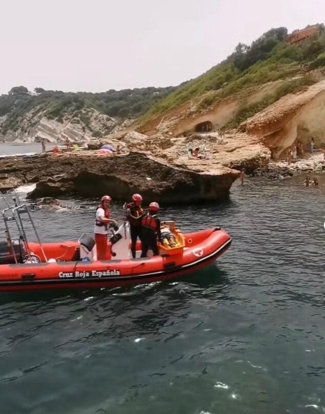 Imagen: Cruz Roja Jávea interviene en un rescate | Foto de archivo