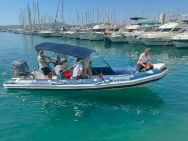 Embarcación de vigilancia marina en Dénia
