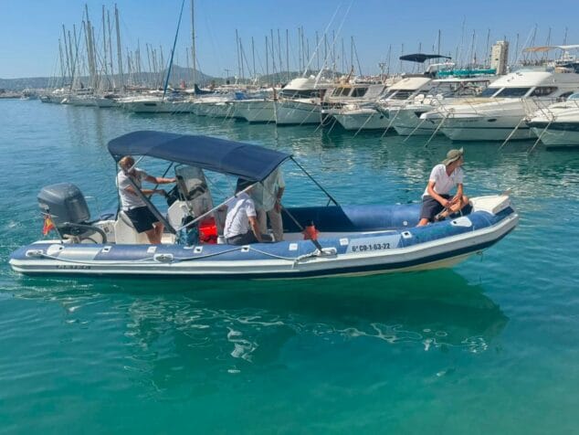 Imagen: Embarcación de vigilancia marina en Dénia