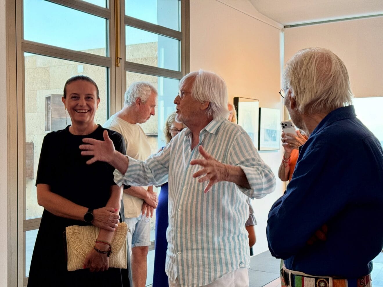 Mavi Pérez, Tomás Ruiz y el artista Vicente Colom