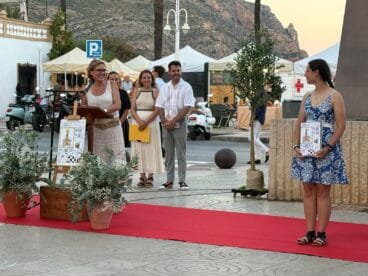 Rosa Cardona en la presentación del libro de fiestas de Loreto 2026