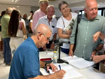 Presentación del Libro ‘Xàbia, mirades amables’ de José Erades (11)