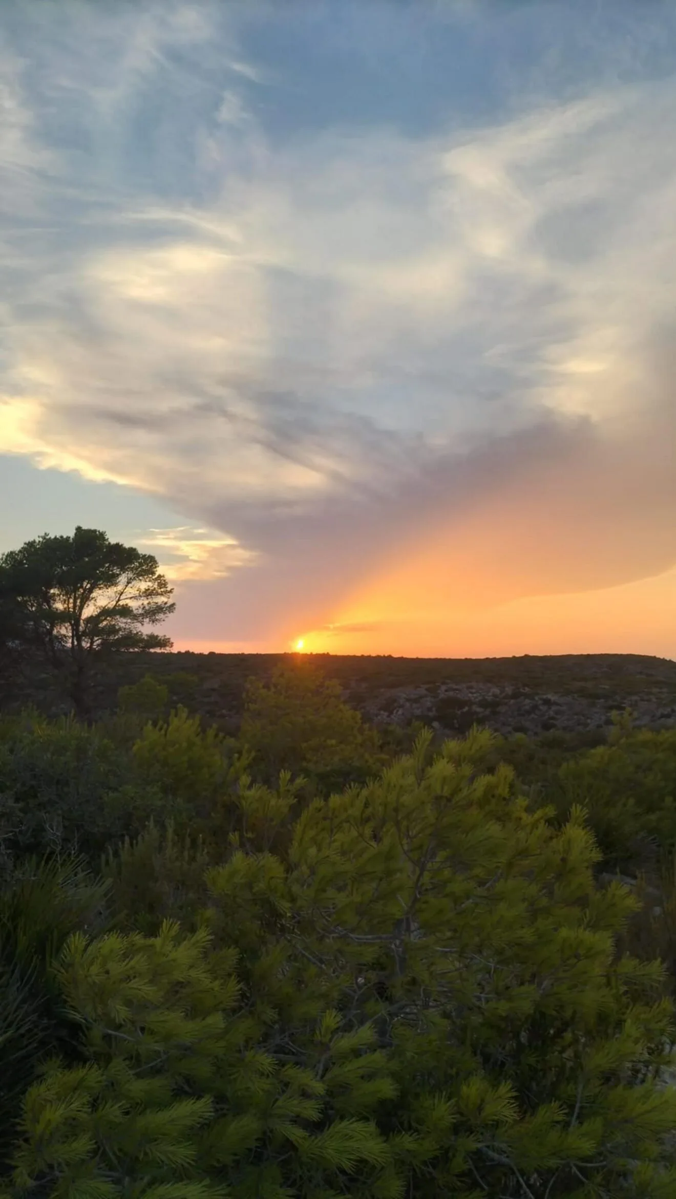 Puesta de sol en Xàbia tras el eclipse