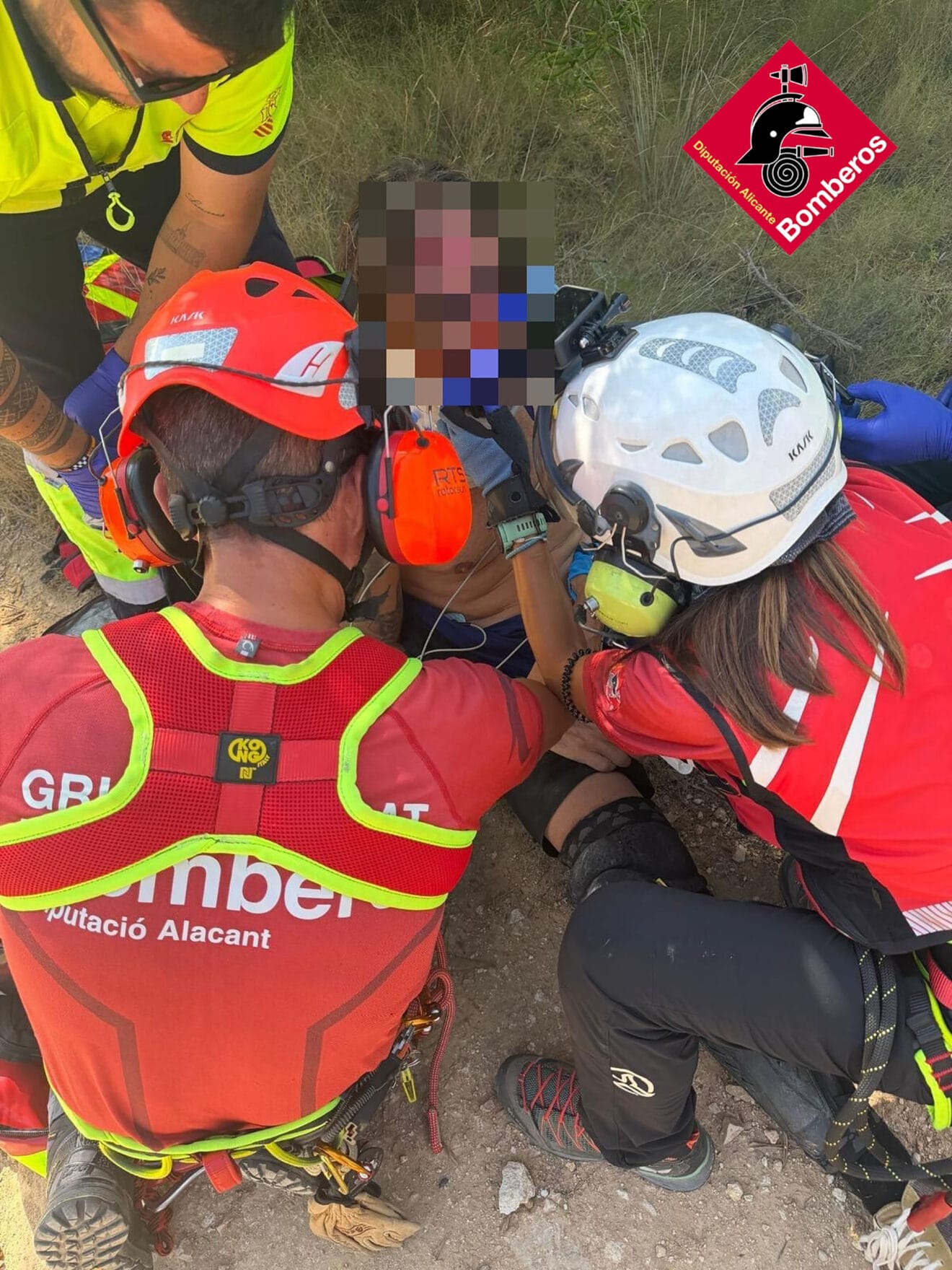 Rescate a dos ciclistas en Xàbia