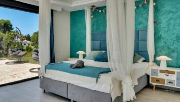 Tres amplias habitaciones con baño privado